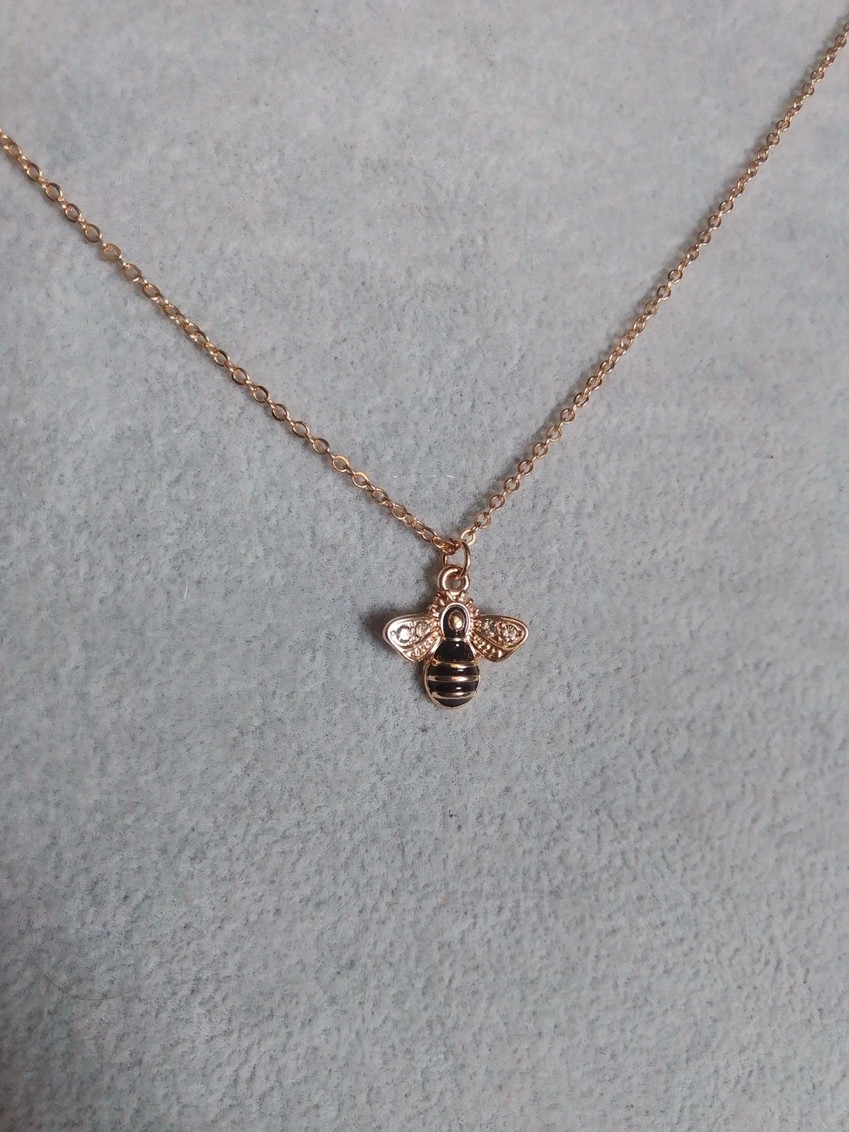 🐝 bee necklace – photo 3